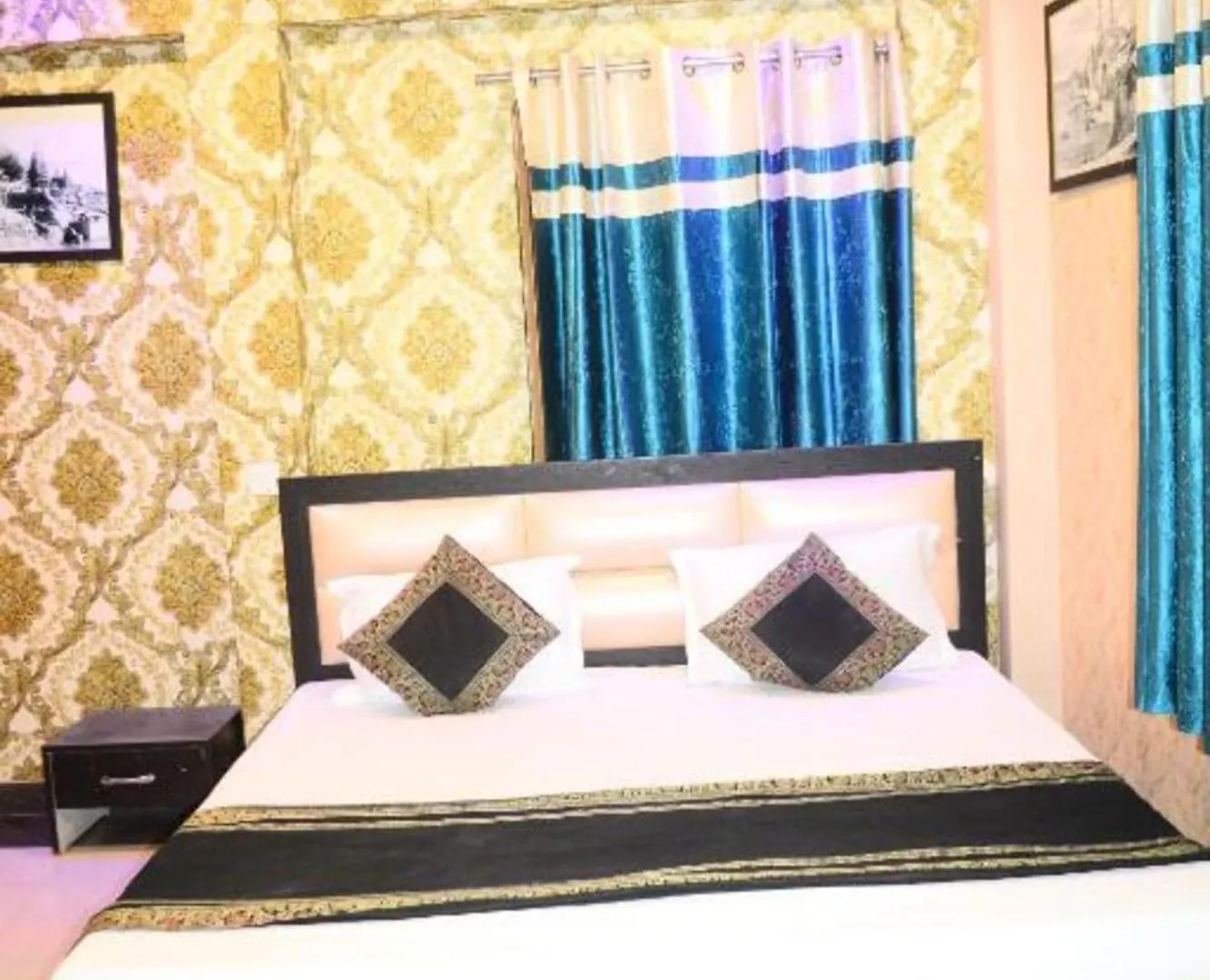 Grg H R Guest House Varanasi Near Dashashwamedh Ghat Hotel