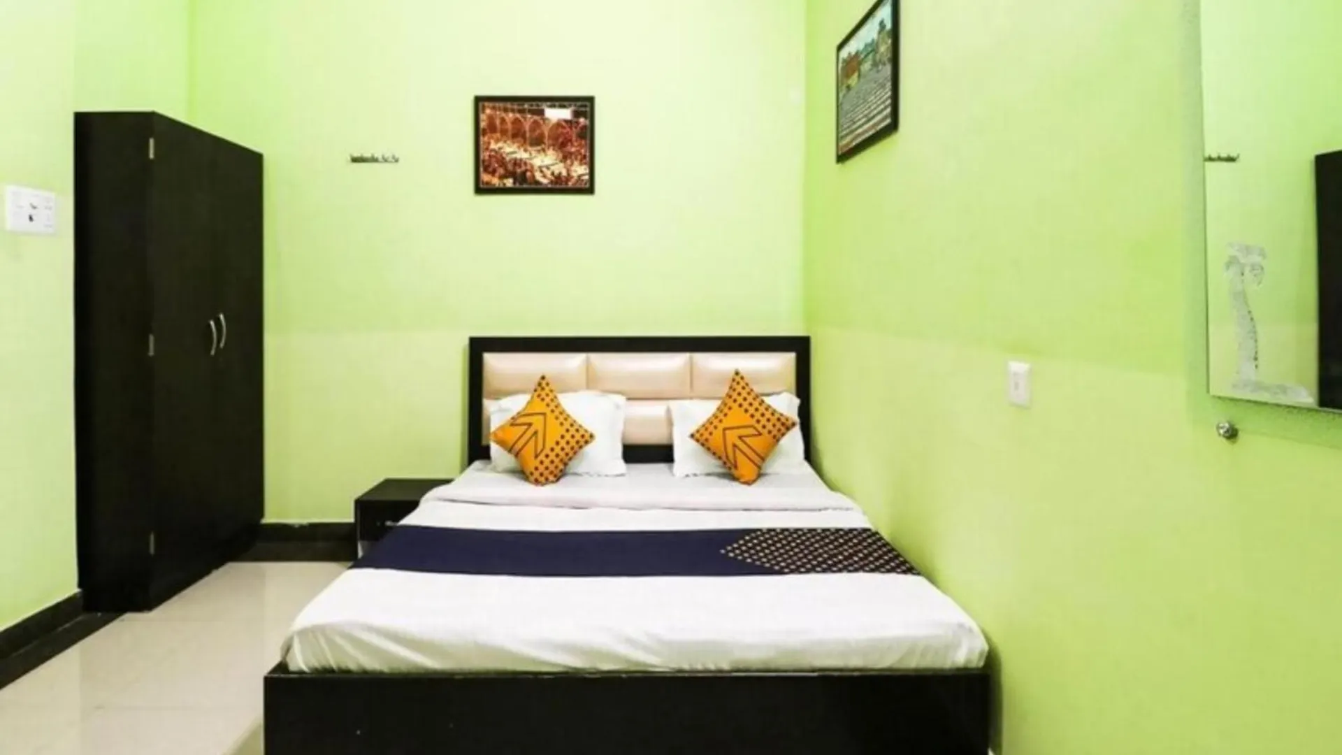 Grg H R Guest House Varanasi Near Dashashwamedh Ghat Hotel
