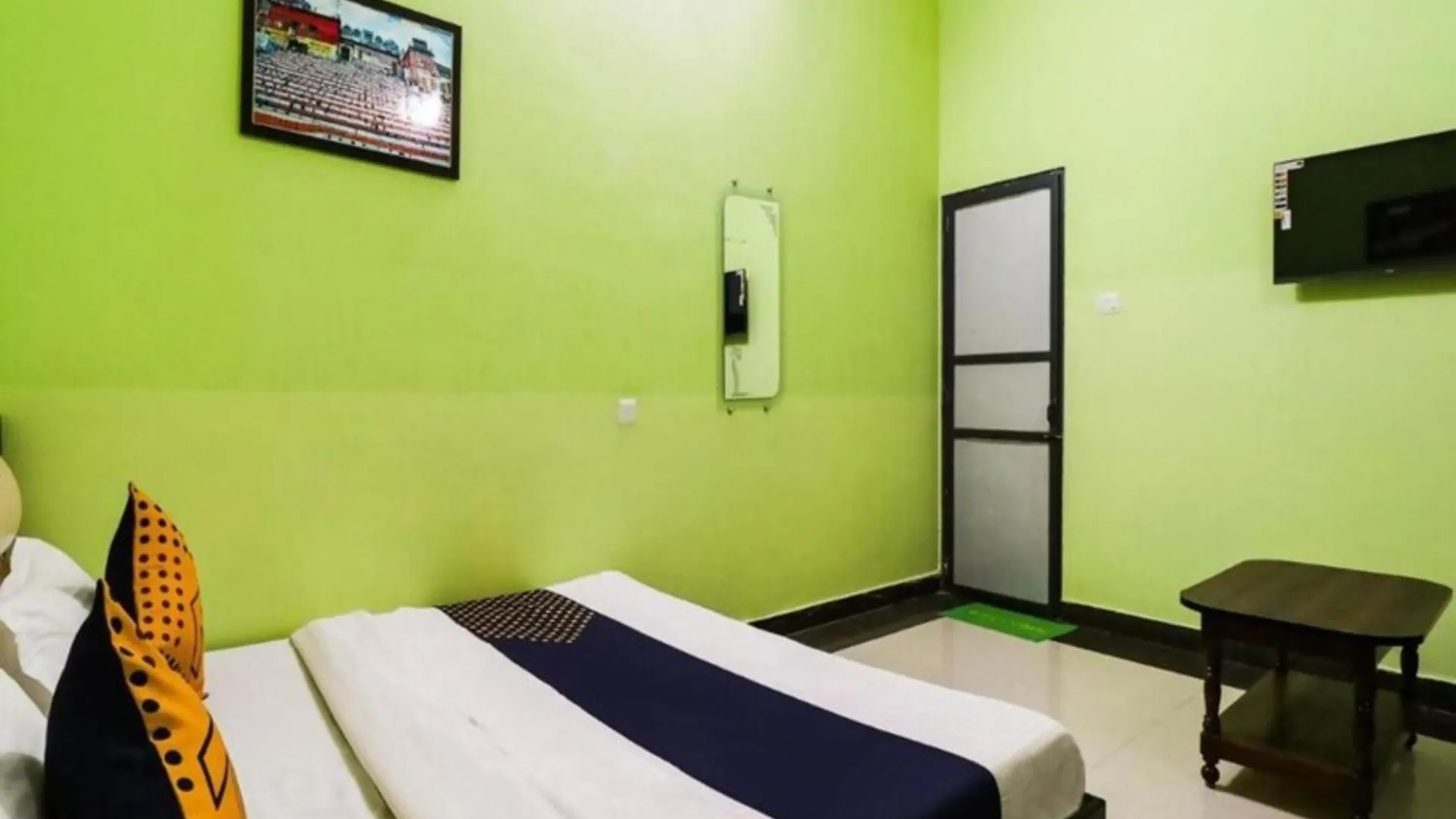 Grg H R Guest House Varanasi Near Dashashwamedh Ghat