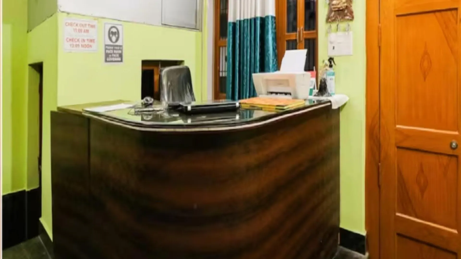 Grg H R Guest House Varanasi Near Dashashwamedh Ghat