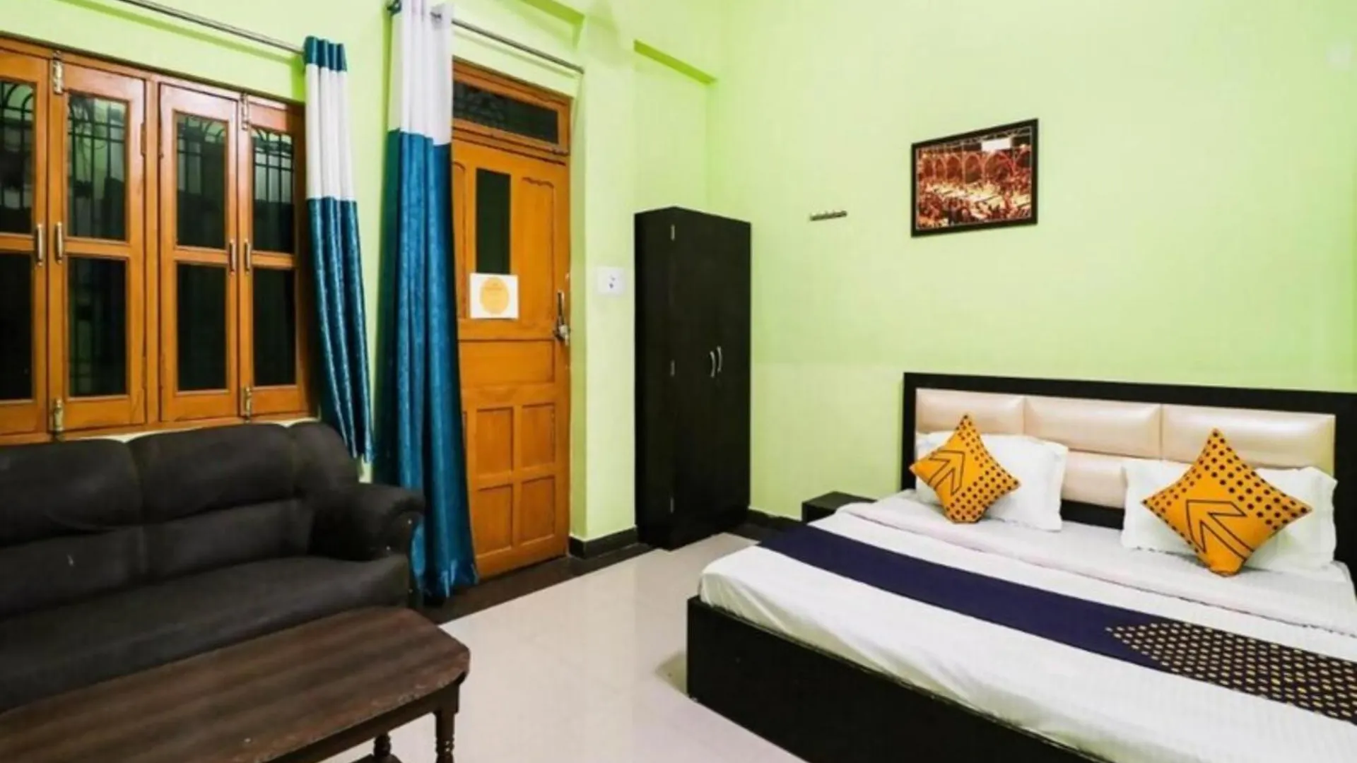 Grg H R Guest House Varanasi Near Dashashwamedh Ghat Hotell